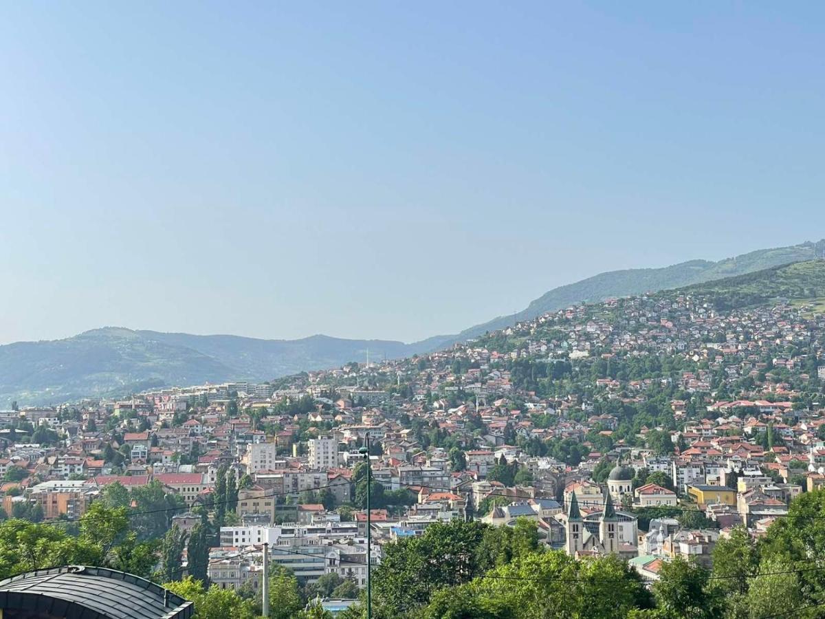 Ajla - Free Parking Appartement Sarajevo Buitenkant foto